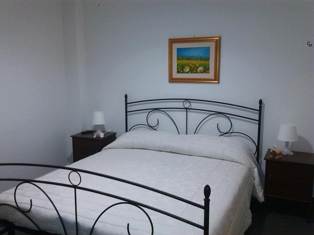 B&B Largo Barile Caltanissetta Szoba fotó